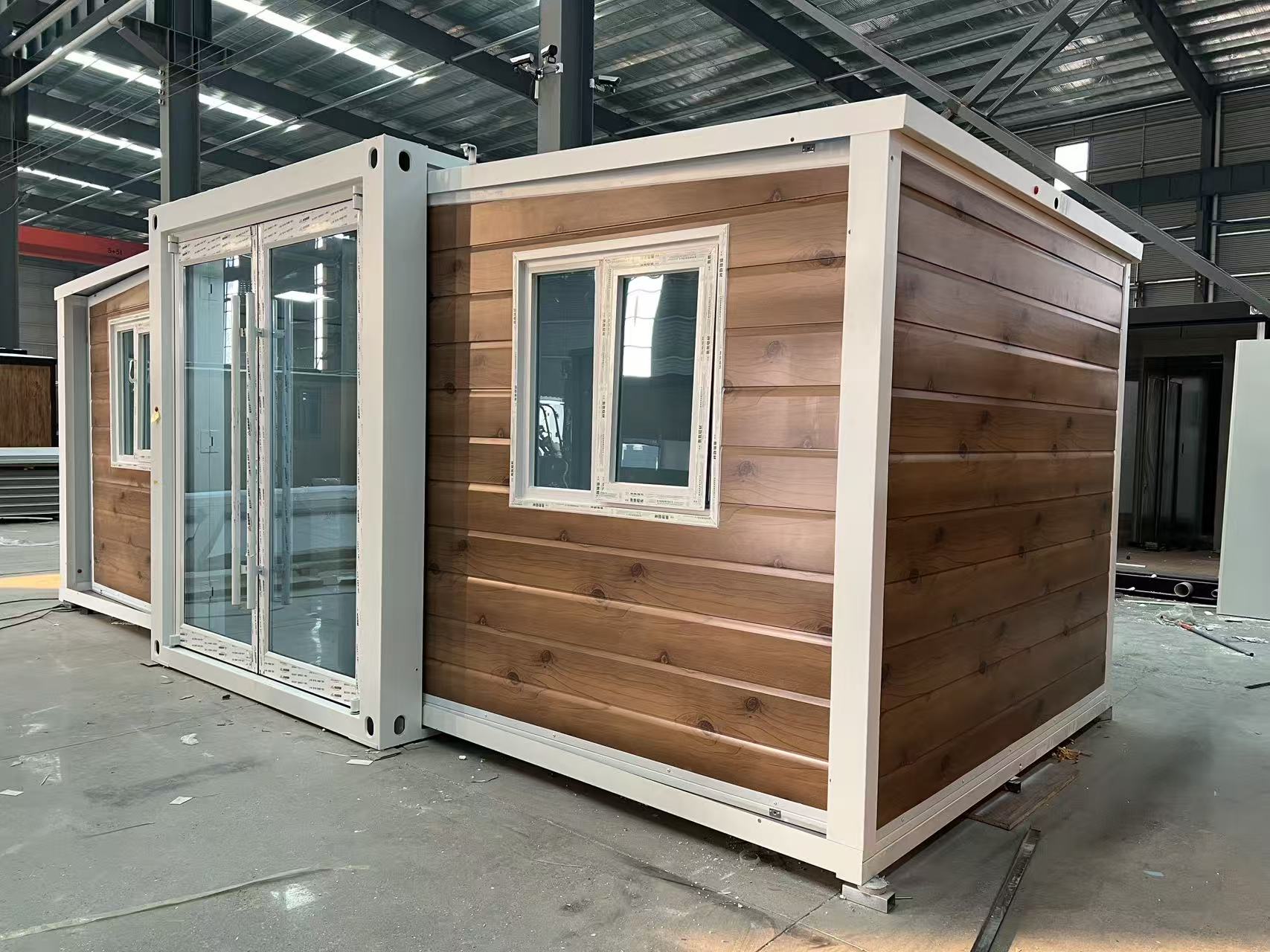 General Roof Container House image 4