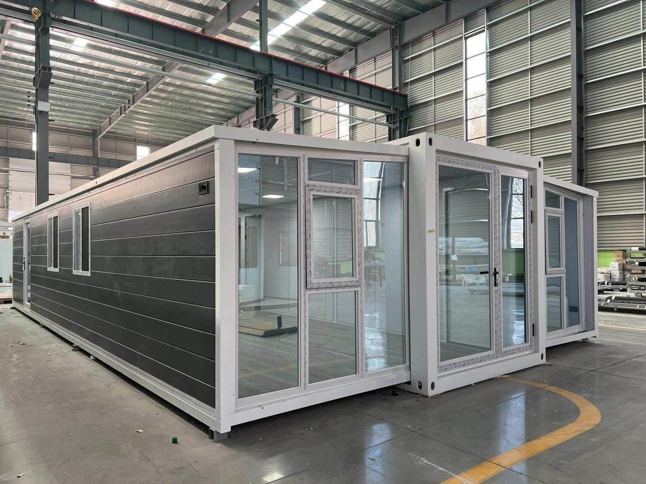 General Roof Container House image 3