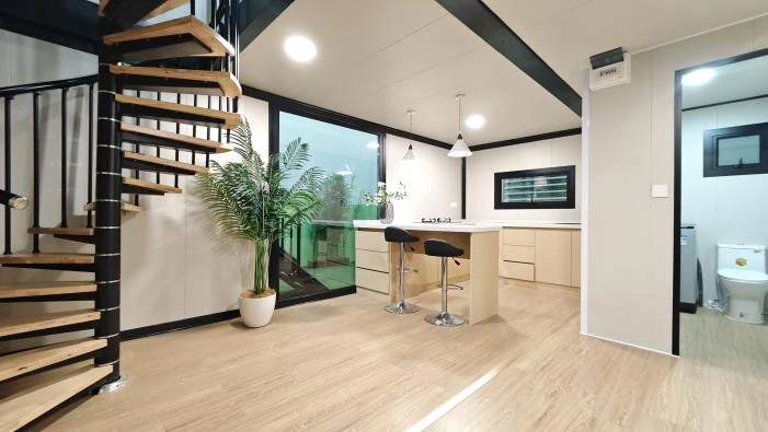 Luxurious Two-story Villa image 5