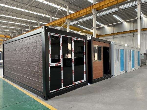 Detachable Container House image 6